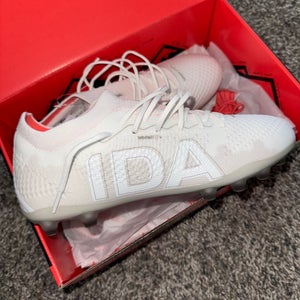 White Women's Size M 8.0 (W 9.0)  IDA Rise Elite FG/AG Cleats (New)