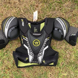 Medium Junior Warrior Alpha DX Pro Shoulder Pads (Used)