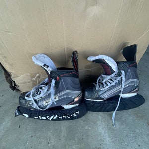 Bauer Vapor X600 Hockey Skates Extra Wide Width 10 (Used)