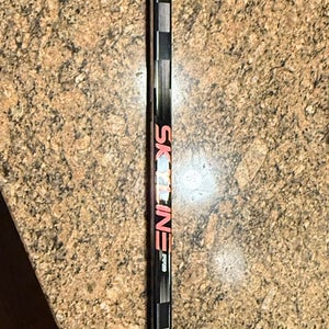 Intermediate kyc skyline Right Handed Hockey Stick P29 (New)