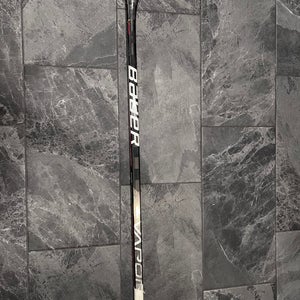 Senior Bauer Vapor Hyperlite Right Handed Hockey Stick P92 (Used)