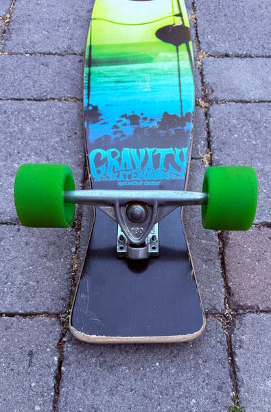 Gravity スケートボード　MINI-CARVE 42インチ　良好　73mm Gravity スケートボード MINI-CARVE 42インチ 良好 73mm - メルカリ