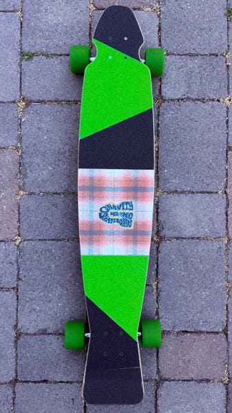 Gravity スケートボード　MINI-CARVE 42インチ　良好　73mm Gravity スケートボード MINI-CARVE 42インチ 良好 73mm - メルカリ