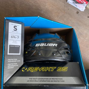 Small Bauer Re-Akt 95 Helmet  (New)
