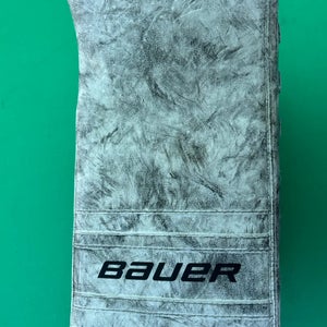 White Intermediate Bauer GSX Goalie Blocker Regular