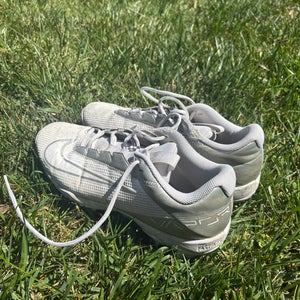 Silver Men's Size M 10.0 (W 11.0) Adult Nike Mid Top (Used)
