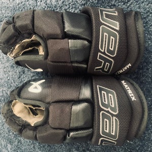 Bauer Supreme Matrix Gloves Size 11 Black Lightly Used