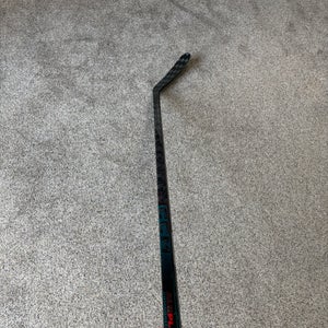 Senior CCM Vizion Right Handed Hockey Stick P28  (Used)