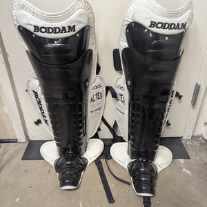 Like New Boddam 22” Box Lacrosse Leg Guards