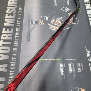 P92M | 87 Flex NEW! Senior Bauer Twitch Left Hand Hockey Stick #173616
