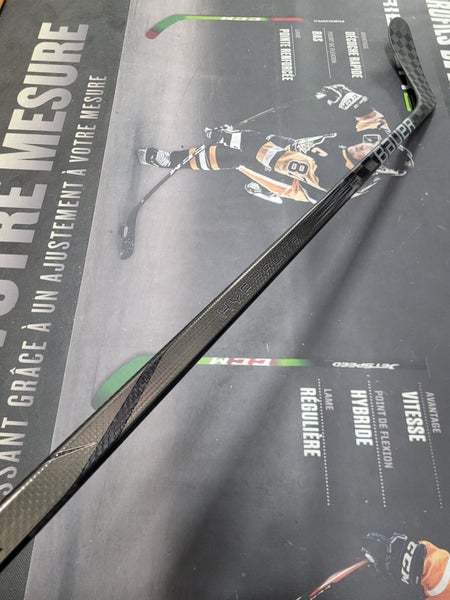 P28 | 70 Flex NEW! Senior Bauer Vapor Hyperlite 2 Left Hand Hockey Stick Pro Stock #174691