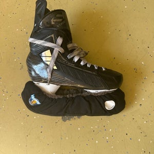 2023 True Pro Custom Hockey Skates Wide Width  Pro Stock Size 6.5 (Used)