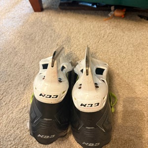 CCM Tacks 4092 Hockey Goalie Skates Regular Width 8 (Used)
