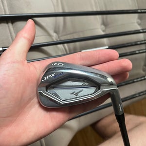 Mizuno JPX 900 Forged Right Handed Iron Set Graphite Shaft (Used)