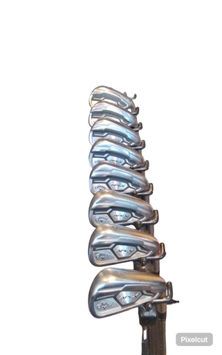 Callaway (Used) Right Handed Men's Regular Flex Graphite Shaft 8 Pieces Iron Set