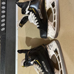 Bauer Supreme 2S Hockey Skates 8.5 (Used)