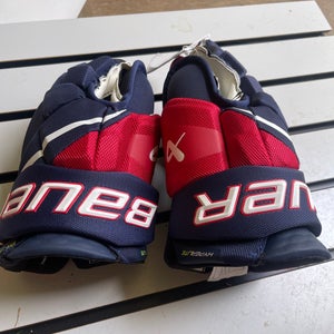 Navy/ Red Bauer Vapor Hyperlite Gloves 11" (New)