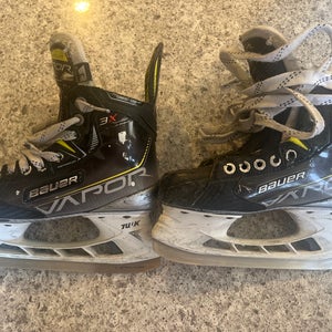 Bauer Vapor 3X Hockey Skates Size 3 (Used)