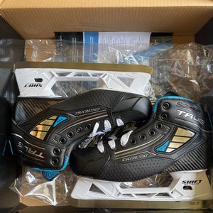 True Catalyst 7X4 Hockey Goalie Skates Regular Width  7 (New)