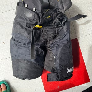 Medium Junior Bauer Supreme Ultrasonic Hockey Pants  (Used)