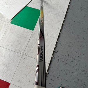Junior Bauer Vapor Hyperlite 2 Left Hand Hockey Stick P28 (New)