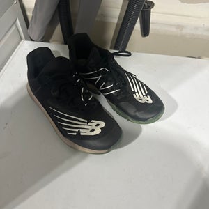 Black Men's Size M 9.5 (W 10.5) Adult New Balance Shoes (Used)