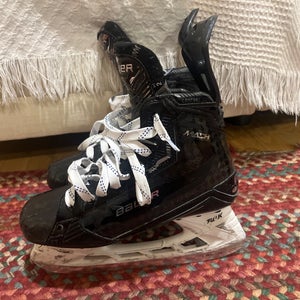 2023 Bauer Supreme Mach Hockey Skates Regular Width  6.5 Fit 2(Used)