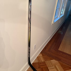 Youth Bauer Vapor Hyperlite 2 Left Hand Hockey Stick P92  (Used)