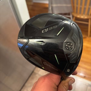 2025 TaylorMade Qi35 Right Handed Driver Stiff Flex 9 Loft (New)
