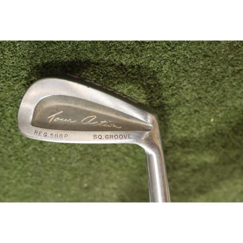 Cleveland Golf Tour Action Reg 588P 35.5" Golf 9 Iron RH / 1H-S565