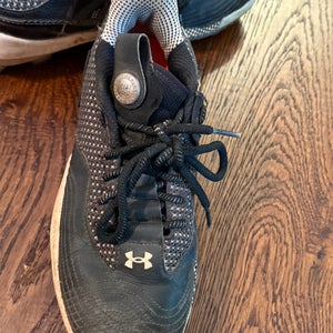 Men's Size M 7.5 (W 8.5) Under Armour Low Top Bryce harper Molded Cleats (Used)