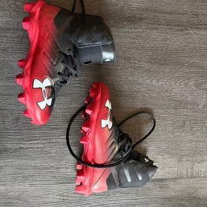 Unisex  Size M 5.0 (W 6.0) Under Armour High Top Highlight Turf Cleats (Used)