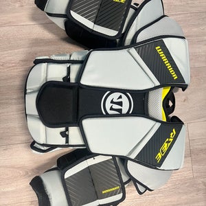 Warrior intermediate RX3E goalie chest protector