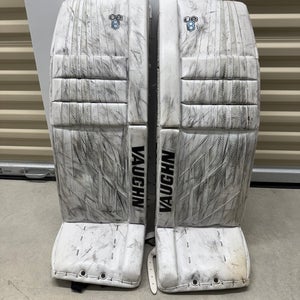 35"  2020 Vaughn Velocity VE8 Goalie Leg Pads  (Used)