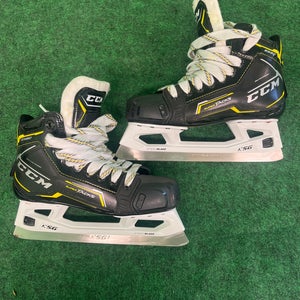 Intermediate CCM Super Tacks 9380 Hockey Goalie Skates (Regular) | Size 5 (New)