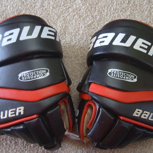 Vintage Excellent Condition Bauer Supreme 5000 Senior Hockey Gloves Black/Red/White