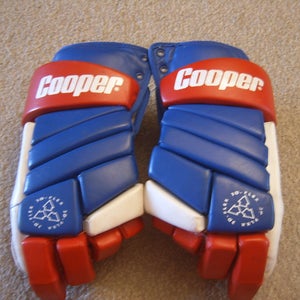 Hockey Gloves-Excellent Condition Vintage Cooper HGL650 Senior Hockey Gloves 14"