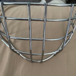 Bauer 950 goalie helmet cage