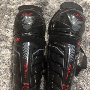 Junior CCM 12" Shin Pads (Used)