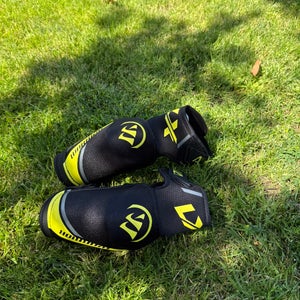 Medium Senior Warrior Alpha LX 40 Elbow Pads (New)