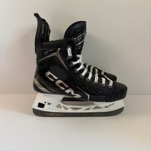 Used Intermediate CCM Tacks XF Pro Hockey Skates Size 5.5 Regular
