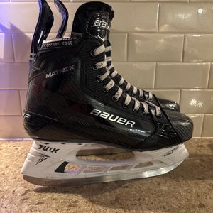 Bauer Supreme Matrix Hockey Skates Fit 2 8.5 SR(Used)
