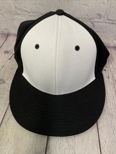 OC Sports Hat Cap Black White Small/Medium Pro Flex FitComfortable Quick Dry NEW