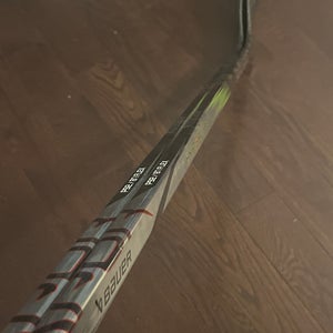 Senior Bauer Vapor Hyperlite 2 Left Hand Hockey Stick P92 (New)