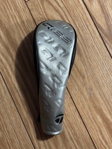 TaylorMade Qi35 Fairway Wood Head Cover (Used)