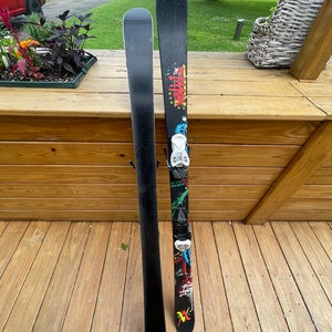 Unisex 2008 Volkl 148 cm Park Ledge Skis With Bindings (Used)