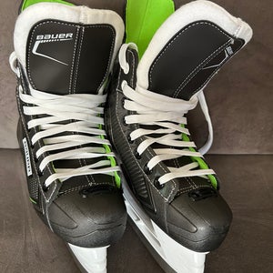 Bauer XLS Hockey Skates Size 3 (Used)