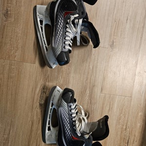 Bauer Hockey Skates Regular Width 9.5 (Used)