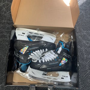 True Catalyst 7X4 Senior Hockey Skates Size 9 (New)