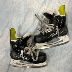 Youth Bauer Supreme M50 Pro Hockey Skates Regular Width 13.5 (Used)